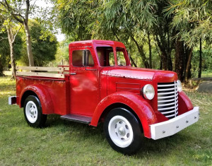 Large Antique Christmas Truck 